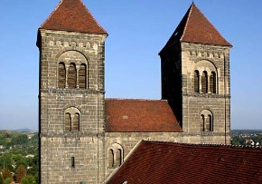 Thüringen Harz Stiftskirche Quedlinburg Naturstein Konservierung Kittung Fugen Retuschen